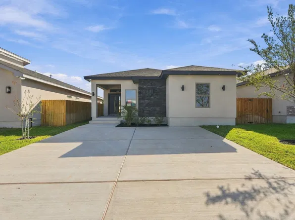 6111 Seminario Ln, Laredo, TX 78046