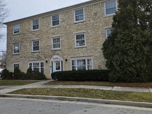 4304 N Sheffield Ave #2, Milwaukee, WI 53211