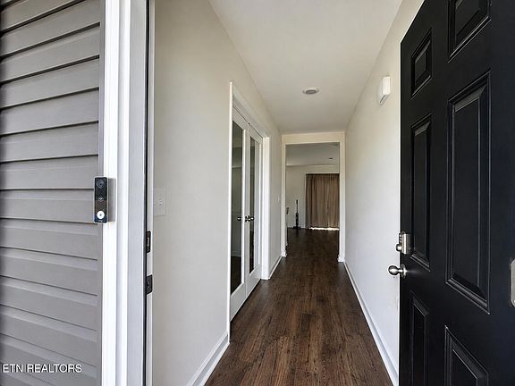 5th image of 126 Riley Ct