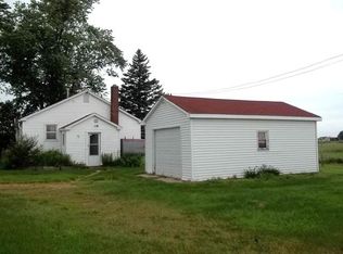 4660 N Chapin Rd, Merrill, MI 48637