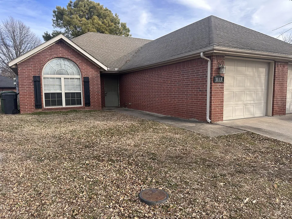 808 E Audrey Ln