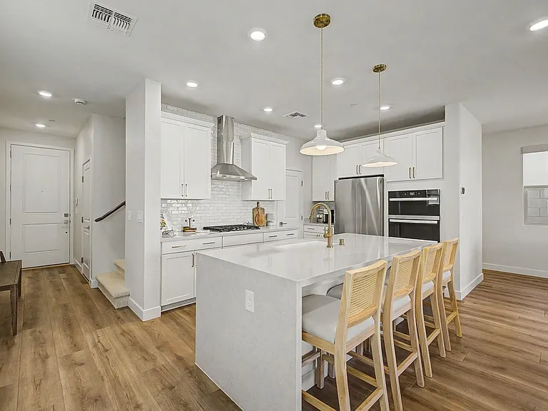 1575 Crested Eagle St — Photo 13