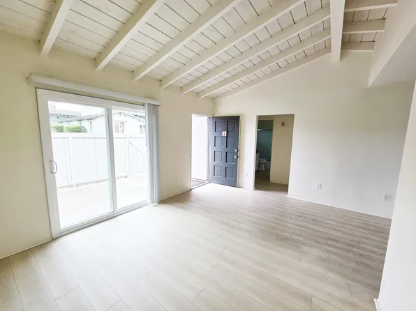 3080 Lincoln St, Carlsbad, CA 92008