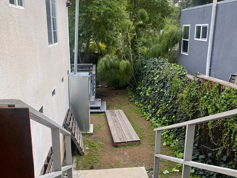 3864 Aguilar St — Photo 13