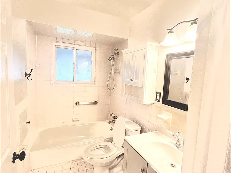 26730 Roberta St — Photo 2