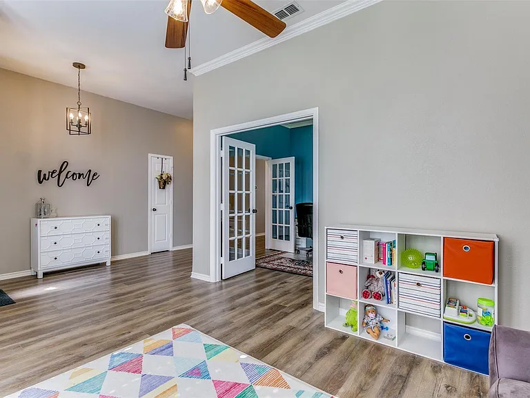 626 Beal Ln — Photo 12