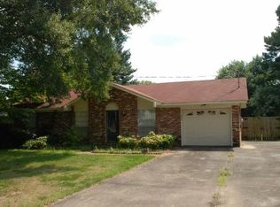 1009 Skyview St SW, Decatur, AL 35601