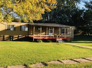 215 North St, Nora, IL 61059