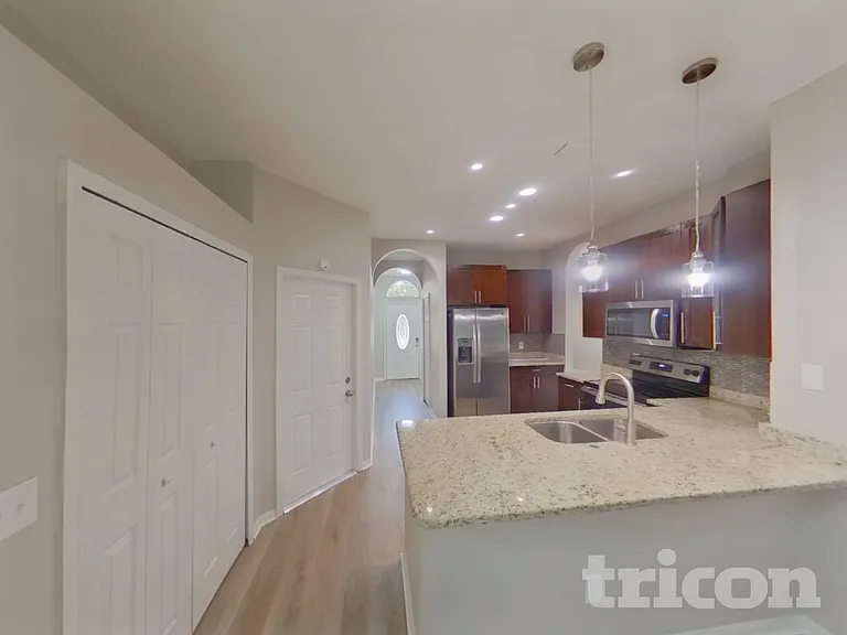 906 Grand Canyon Dr — Photo 5