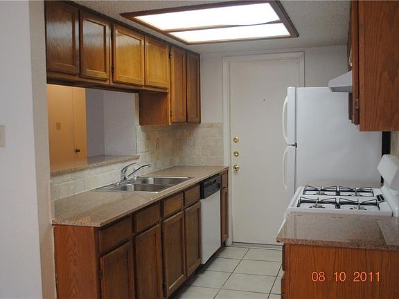 4th image of 12405 Deer Falls Dr #A