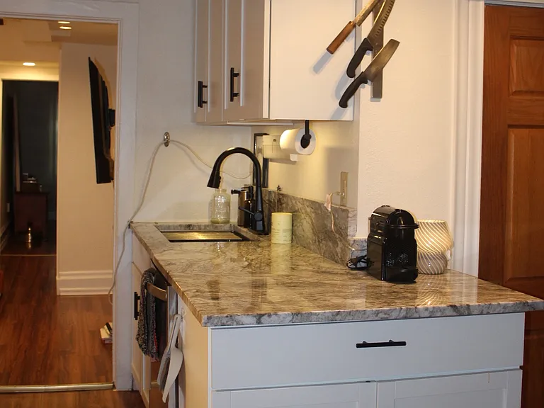 1611 Grand St NE #2 — Photo 2