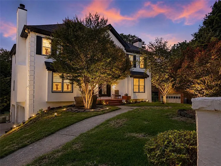 8945 Carroll Manor Dr — Photo 36