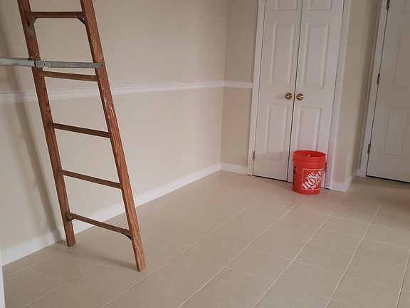 3rd image of 114 Bay 34th St APT 2