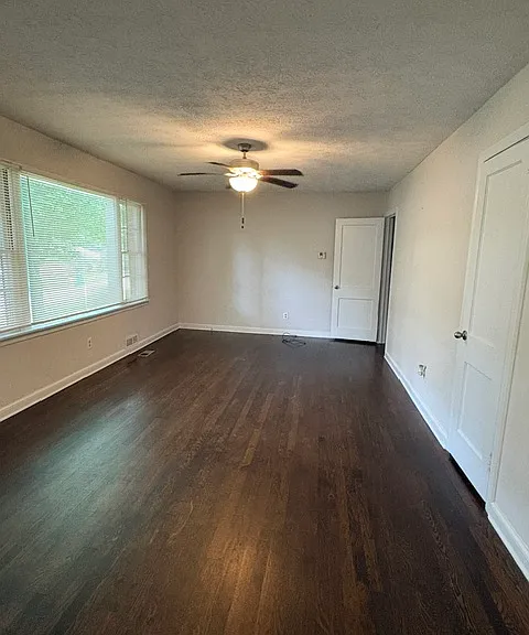 2174 Trailwood Dr SE — Photo 4