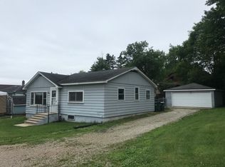 411 Elaine Ter, McHenry, IL 60051