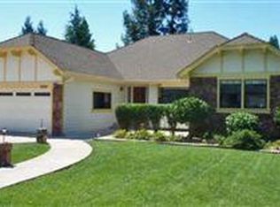 5525 Carriage Ln, Santa Rosa, CA 95403