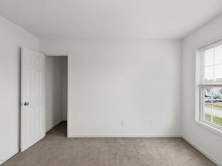 147 Harvest Moon Dr — Photo 35