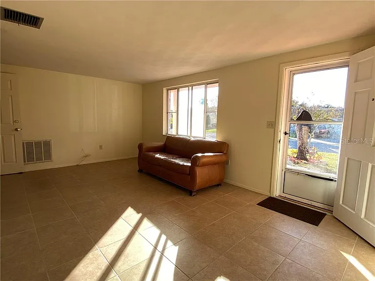 3612 Springfield Dr — Photo 6
