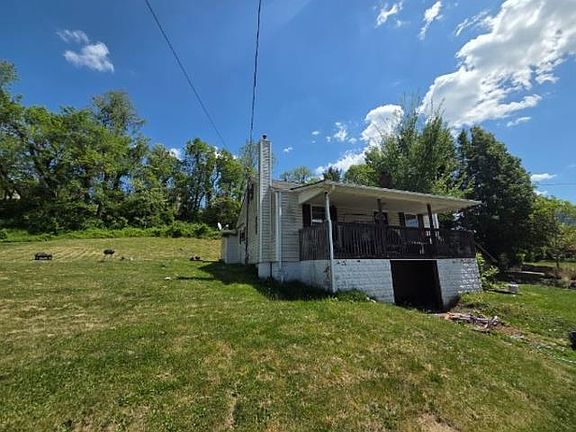 2nd image of 204 Locust St