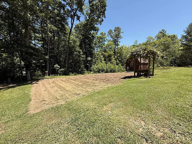 303 Pine Ln — Photo 15