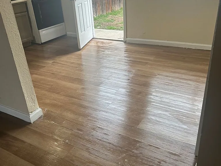 330 Seneca St #3 — Photo 10