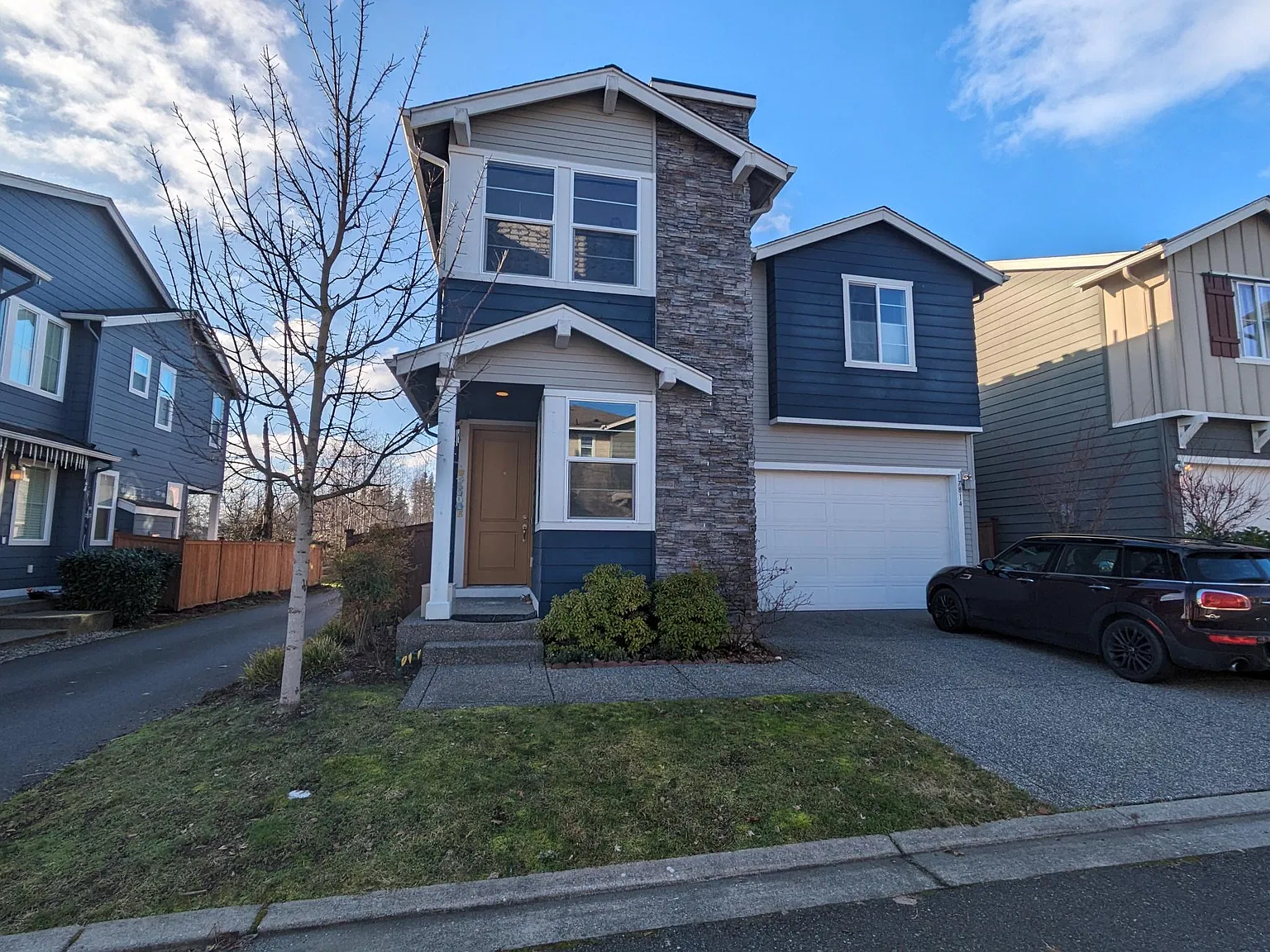 3 bed, 2.5 bath, 2200 sqft, $3,700 — Photo 1