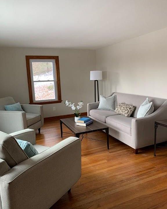 1st image of 841 W Lowell Ave
