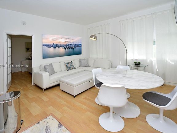 2nd image of 1342 Drexel Ave APT 105