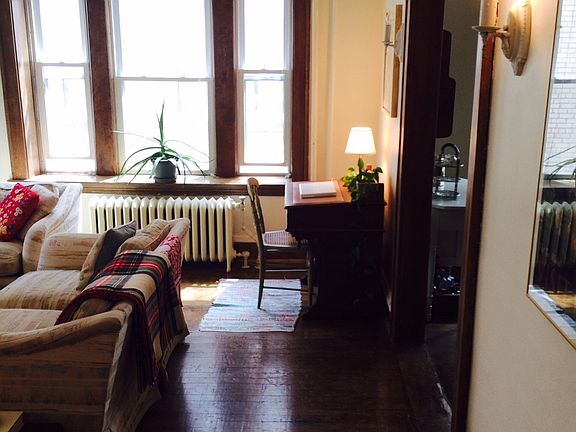 3rd image of 2222 Girard Ave S