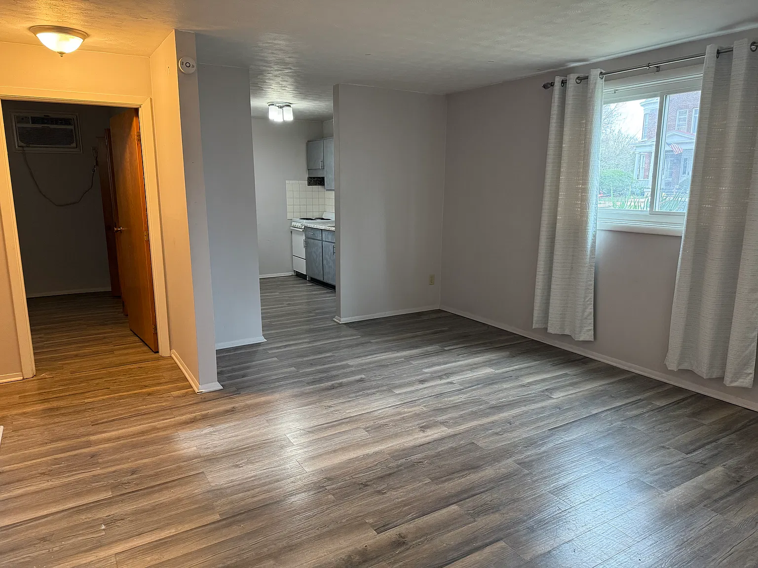 1 bed, $670 — Photo 1
