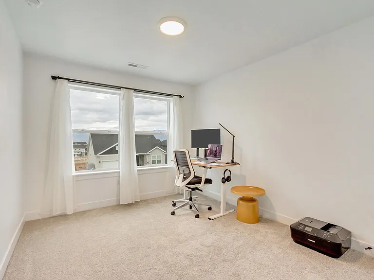 1457 W Russo Dr — Photo 27