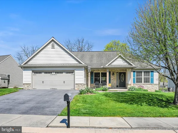 14 Tricia Ln, Ephrata, PA 17522