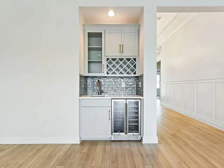 351 Sawgrass Dr — Photo 16
