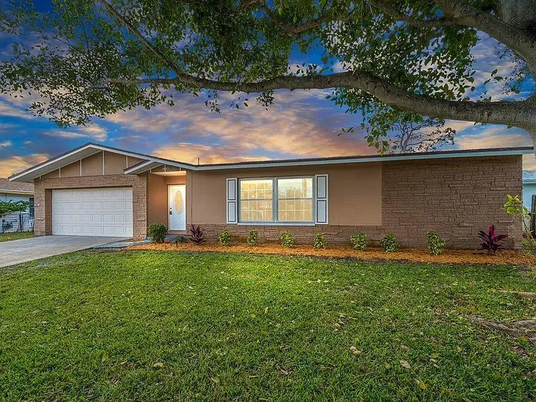 1485 Morgan Dr — Photo 1