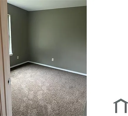 920 Lambert St — Photo 7