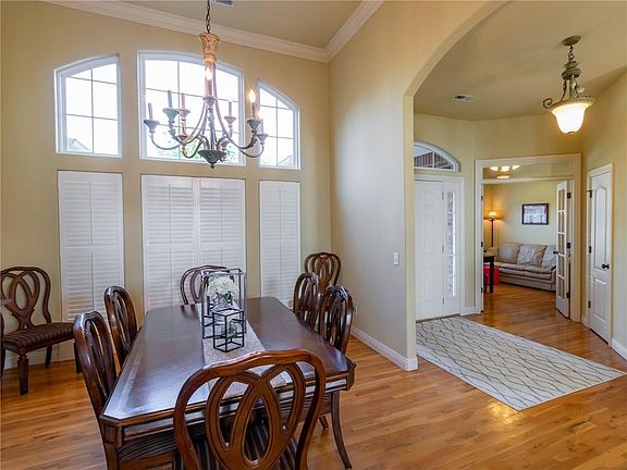 4th image of 5715 S Chanberry Ln
