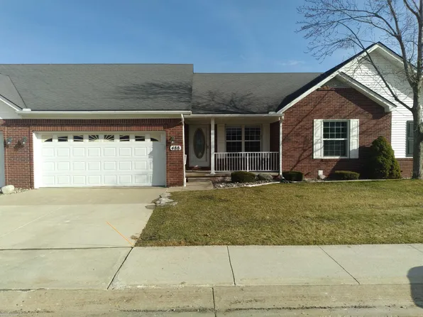488 Newcastle Ln, Romeo, MI 48065