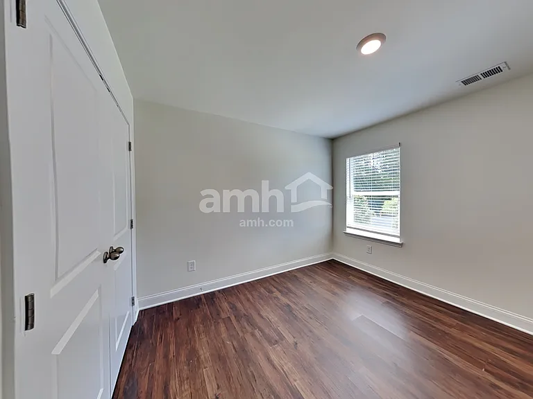 769 Carnaby Ln — Photo 19