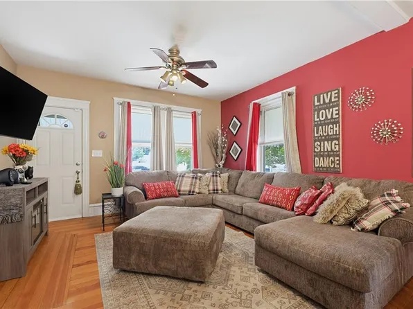 11 Franklin St, North Providence, RI 02904