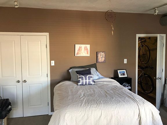 5th image of 212 Race St Unit 4C