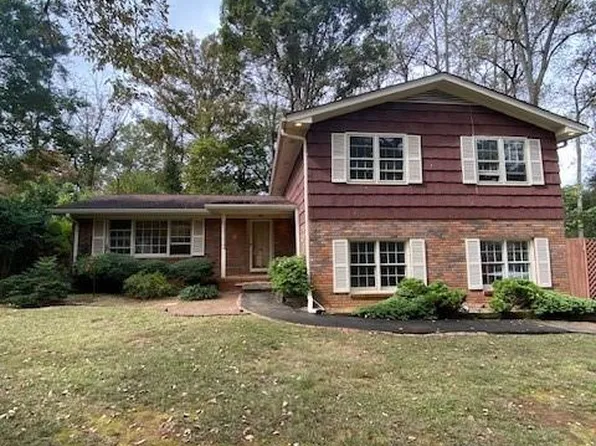 1704 Sterling Trl SW, Marietta, GA 30008