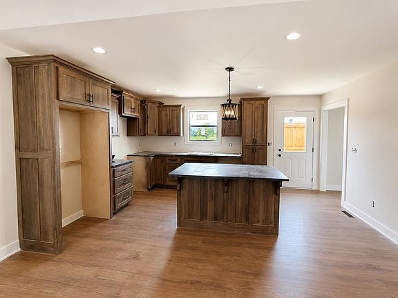 2nd image of 1139 Siddens Rd