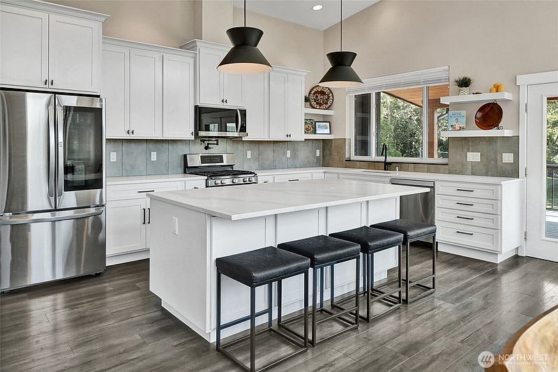5th image of 322 Manley Road
