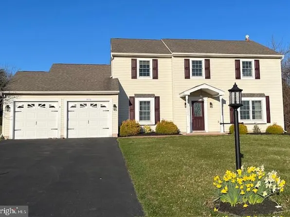 1453 Southern Ct, Warminster, PA 18974