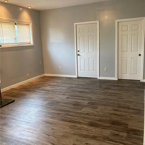 1001 E Stewart St — Photo 13