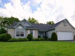 18667 W Stonebridge Ct, Grayslake, IL 60030