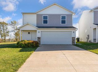 5209 Dostal Dr, Cedar Rapids, IA 52404