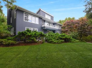 6 Trail Ct, Water Mill, NY 11976