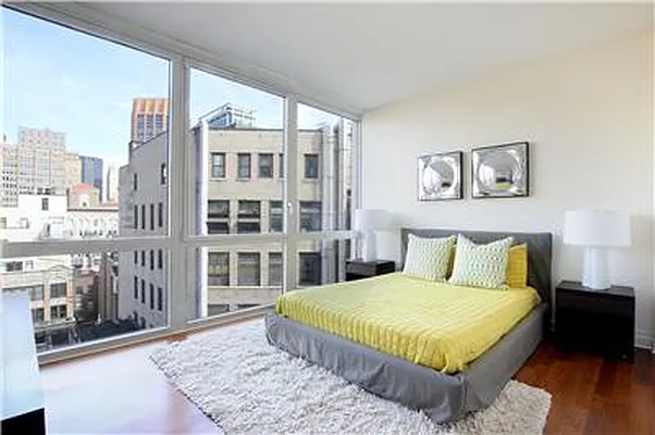 Sold by Warburg | media 7