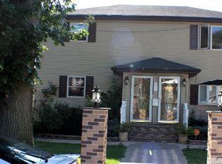 357 Lafayette St, Copiague, NY 11726